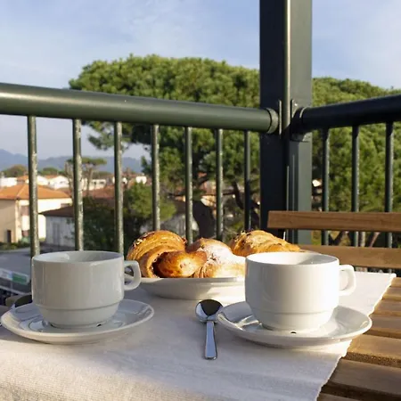 Aparthotel Pietrasantamare 4*